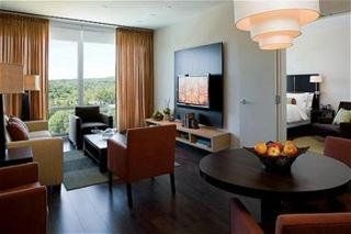 Holiday Inn Boston - Newton1