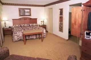 Radisson Hotel & Suites1