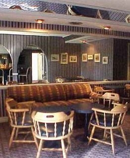 Madera Valley Inn3