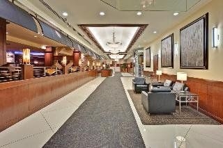 Holiday Inn Montreal Midtown1