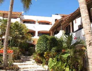 Pelicano Inn2