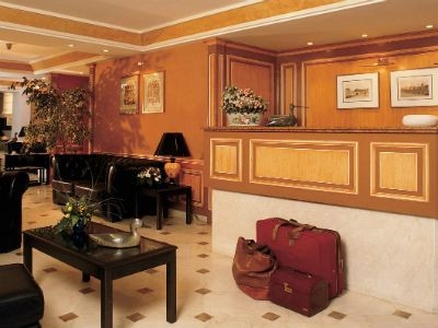 Hotel Touraine Opera1