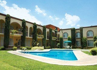 Villa del Sol and Suites3