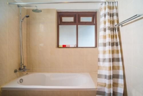 โรงแรมบ้านบ่อผุด บีช (Baan Bophut Beach Hotel)2