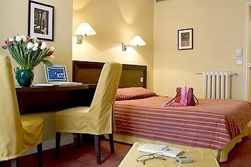 Idol Hotel1