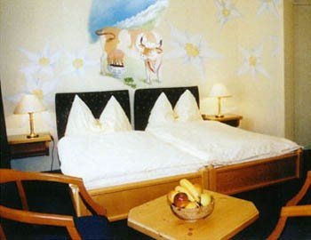 Leoneck1