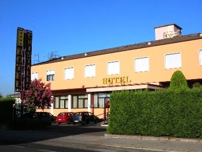Hotel Cristallo0