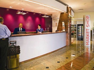 เมอร์เคียว ปารีส ลา เดฟองซ์ (Mercure Paris La Defense)2