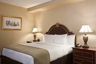 Hilton Chicago Michigan Ave1