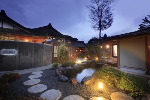 ฟูจิ ออนเซนจิ ยูเมโดโนะ เรียวคัง (Fuji Onsenji Yumedono Ryokan)0