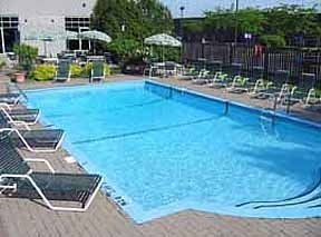Quality Inn & Suites Brossard2