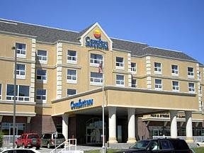 คอมฟอร์ต อินน์ แอนด์ สวีตส์ เซาธ์ (Comfort Inn & Suites Calgary South)0