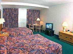 Quality Inn Clifton Hill Niagara Falls1