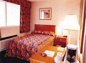 Comfort Inn Downtown Ottawa4
