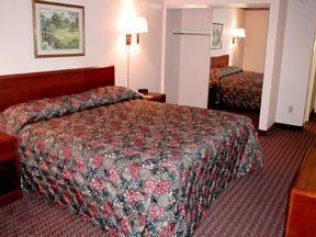 Quality Inn North4