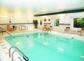Comfort Suites Charleston2