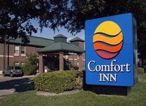 Comfort Inn by the Galleria0