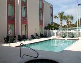 Comfort Inn & Suites2