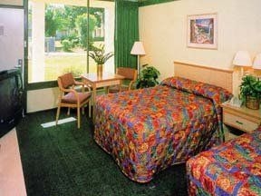 Quality Inn Heritage Park1