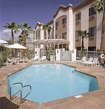 Comfort Suites (Palm Desert)2