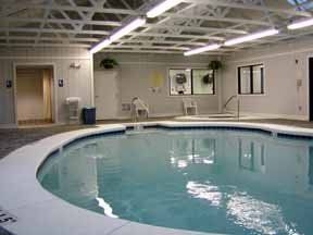 Comfort Inn & Suites (Mentor)2