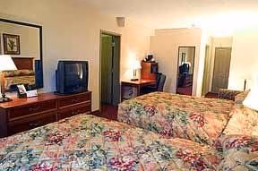 Comfort Suites1