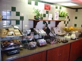 Comfort Inn (Levittown)4