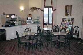 Quality Inn Riverview2