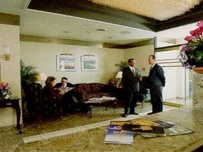 คอมฟอร์ต สวีตส์ ดาวน์ทาวน์ (Quality Inn Downtown Montreal)2