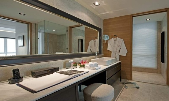 Lanson Place Bukit Ceylon Serviced Residences0