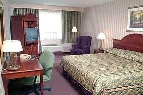 Quality Hotel Parkway Convention Center St. Cather1