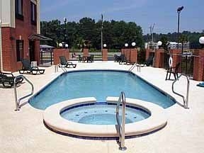 Comfort Suites Savannah South2
