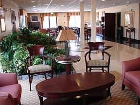 Comfort Suites Savannah South3