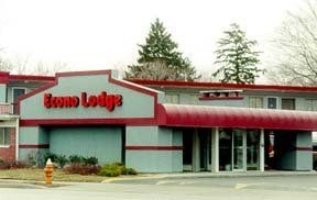 Econo Lodge Airport West0
