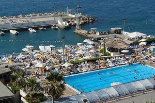 Riviera Hotel Beirut3