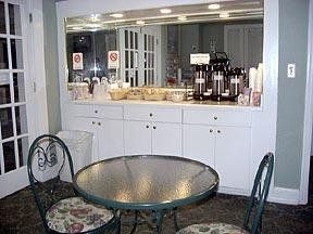 Quality Inn (Perry)4