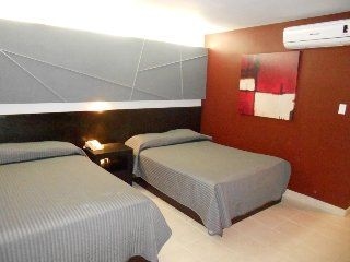 La Mesa Inn1