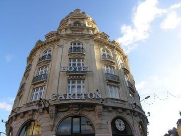 Hotel Carlton0