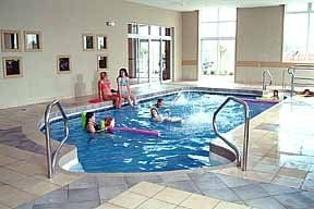 ควอลิตี สวีตส์ (Quality Suites Drummondville)2