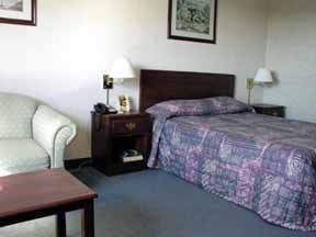 Econo Lodge1