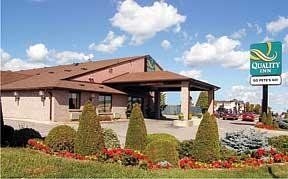 โรงแรมควอลิตี้ อินน์ ปีเตอร์โบโรช์ (Quality Inn St. Peterborough)0