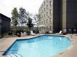 ควอลิตี้ โฮเต็ลแอนด์สวีท (Quality Hotel & Suites Woodstock)2