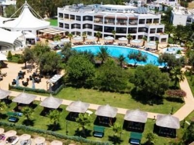 Latanya Beach Resort0