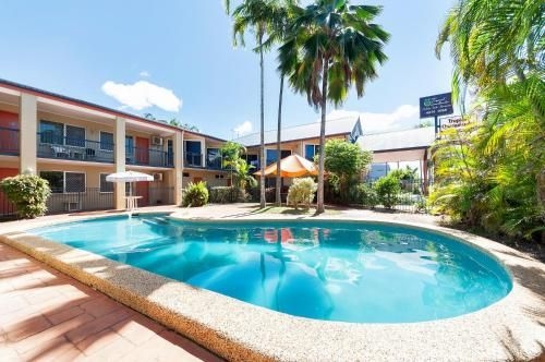 โรงแรมทรอปิคัล ควีนสแลนเดอร์ (Tropical Queenslander Hotel)1