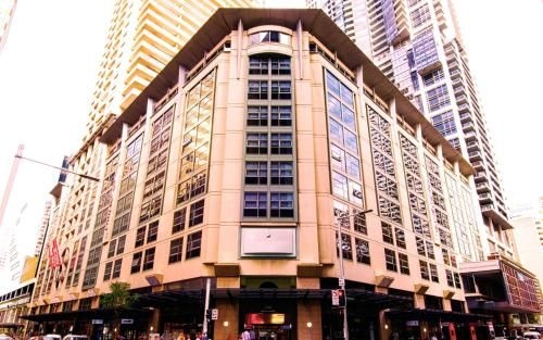ริดเจสเวิร์ลด์สแควร์ (Rydges World Square)1