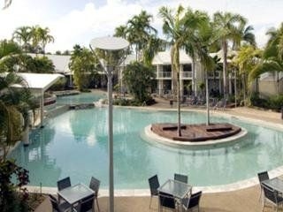 โอ๊คส์ รีสอร์ต พอร์ตดักลาส (QT Port Douglas)2
