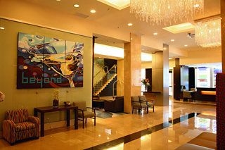 Century Plaza Hotel & Spa Vancouver1
