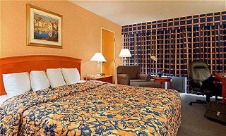 Holiday Inn Harbourview Halifax1