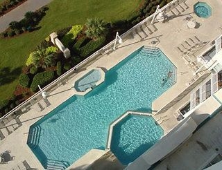 ResortQuest Rentals at Majestic Sun Condominiums4