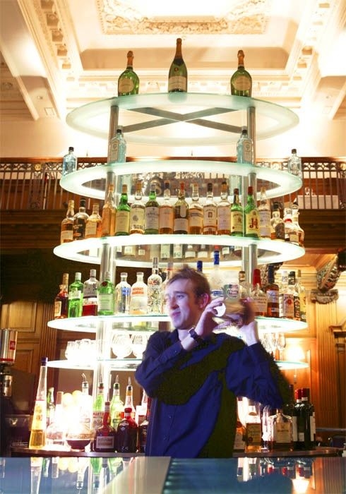 โรงแรม เดอ สก็อตส์แมน (The Scotsman Hotel)1